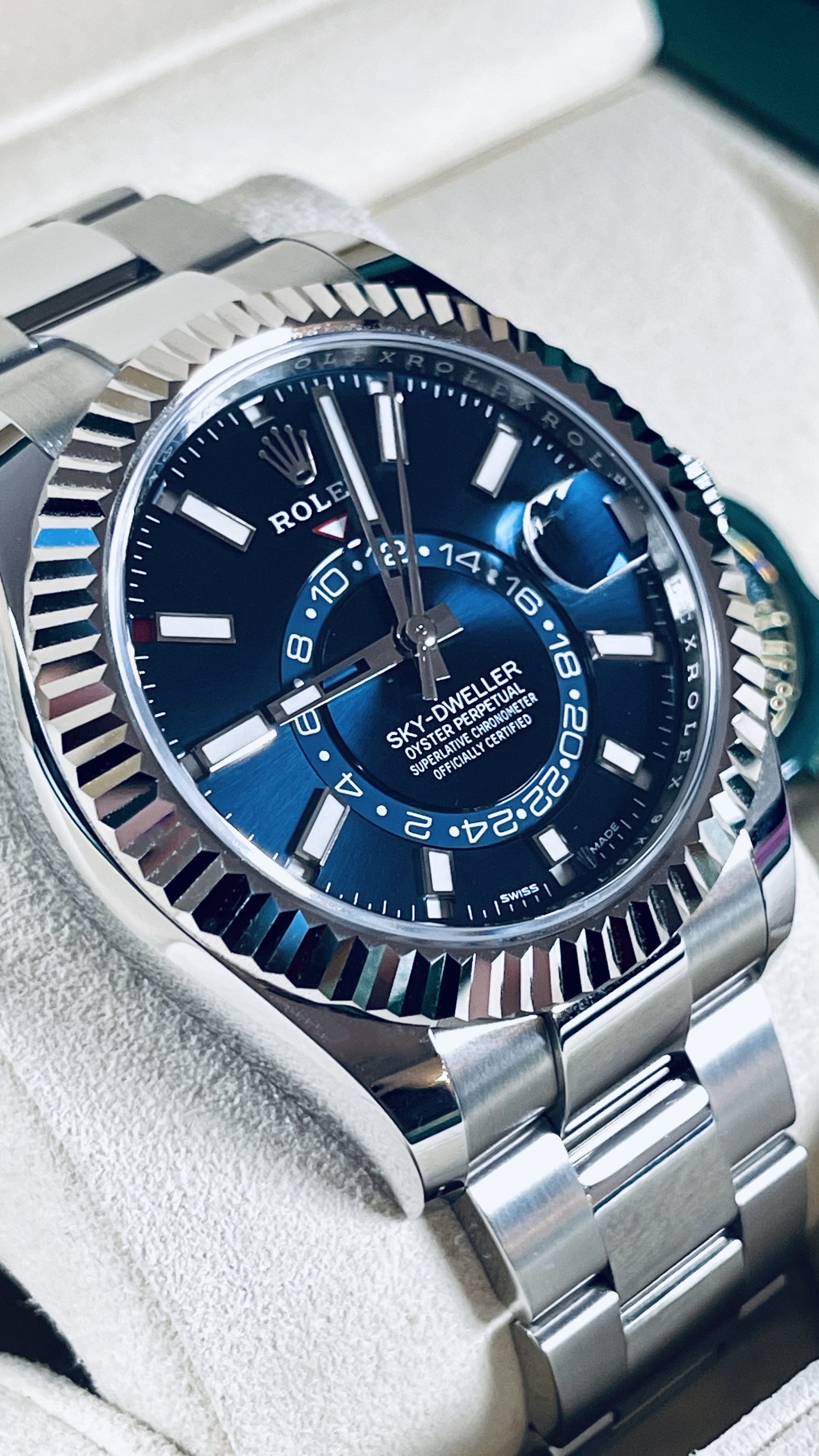 Rolex sky dweller online fond bleu